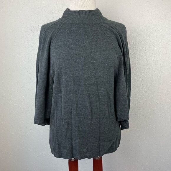EUC Larry Levine Womens Gray Sweater w/Poncho Style Sleeves Size M - Picture 1 of 7